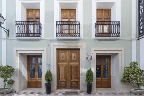 Hostel SEA&DREAMS Calpe, Front of property