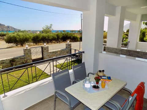 Eirini & Manolis Apartments