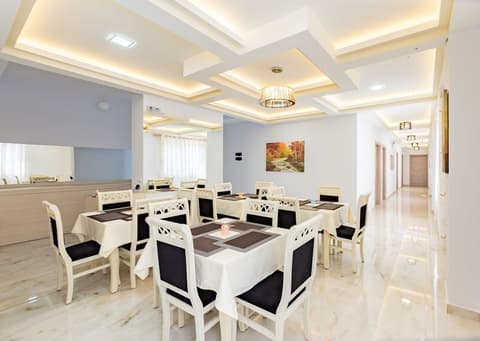 The City Gate Hotel, Breakfast area