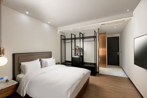 N Bridge Hotel, Room