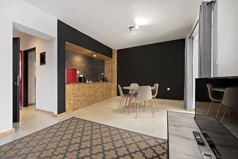 Piraeus Premium Suites