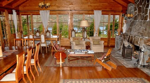 Mallin Colorado Ecolodge