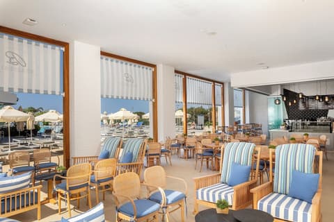 Nissiblu Beach Resort