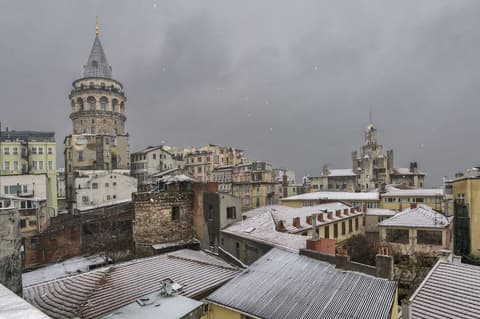 Galatower Hotel, Balcony