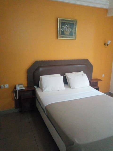 Zambezi Inn Airport Hotel