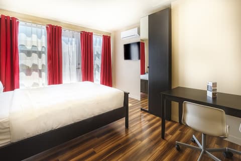 Hotel Universel, Room