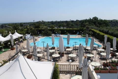 Hotel Villa Medici, Outdoor pool