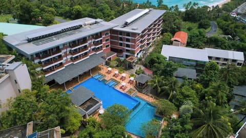 Peach Blossom Resort, Pool