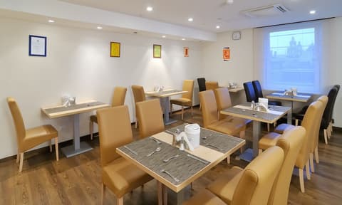 Promenade Hotel by Mellow Mood Hotels, Breakfast area