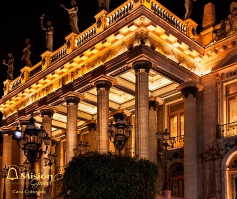 Hotel Misión Grand Casa Colorada