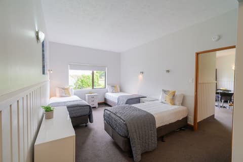 ASURE Explorer Motel & Apartments