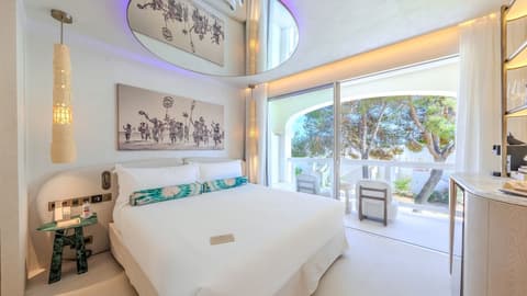 Destino Five Ibiza - 5-Star Grand Luxe Resort - Entrance to Pacha Club