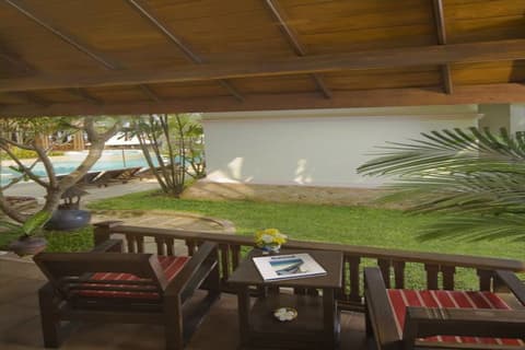 Thai House Beach Resort