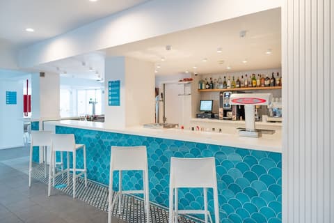 BLUESEA Piscis, Bar (on property)