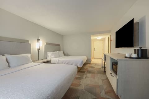 Hampton Inn & Suites by Hilton Moncton, Room