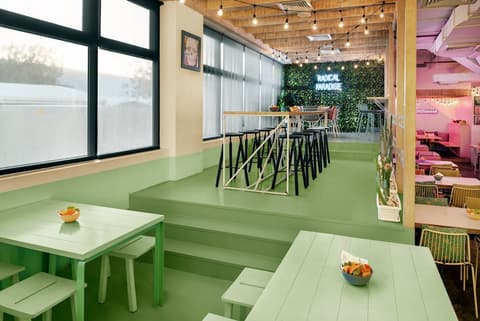 Holiday Inn Express Dubai Safa Park by IHG, Restaurant