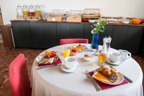 Rivamare, Breakfast area