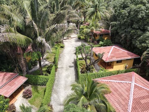 Esencia Hotel & Villas