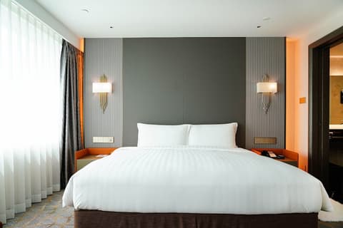 Pullman Shanghai Central-in XinTianDi & Yu Garden Area, Room