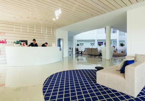 MH Peniche, Interior entrance