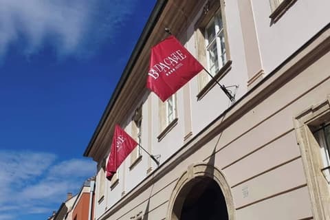 Buda Castle Hotel, Exterior