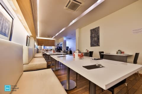 Hotel de la Couronne, Breakfast area