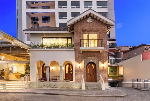 Holiday Inn Express Quito by IHG, Exterior detail