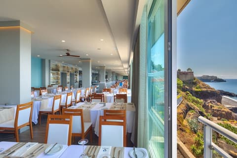 Hotel Orca Praia – Adults Only