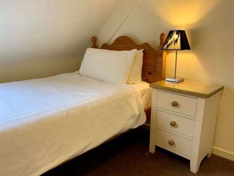 The Crescent Guest House, Room