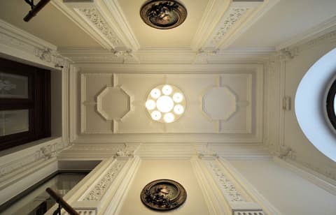 Amigo City Centre Hotel