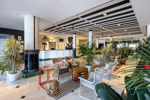 Marina Suites