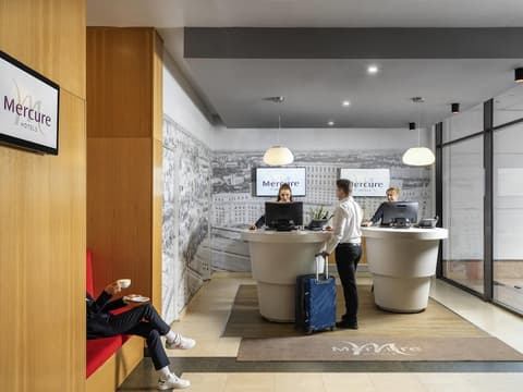 Mercure Bucharest Unirii, Reception