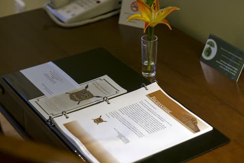 Hotel Brossard, an Ascend Collection Hotel