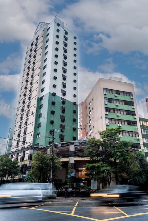 Master Curitiba, Property grounds