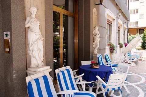 Grand Hotel Milano, Property grounds