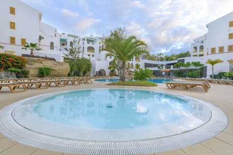 Sunset Harbour Club, Children's pool