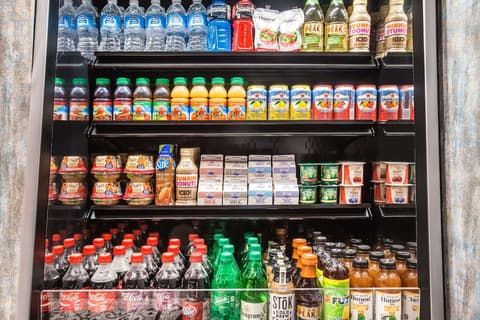 Hilton Garden Inn New York/West 35th Street, Gift shop