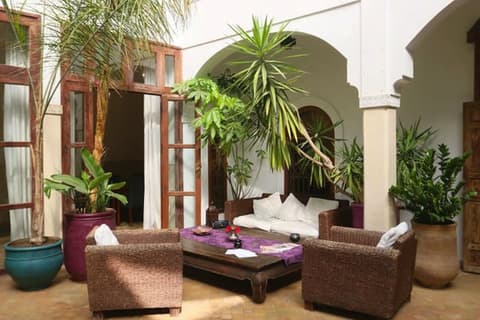 Riad Mandalay, Lobby sitting area