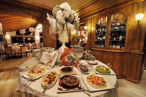 Cristal Palace, Restaurant