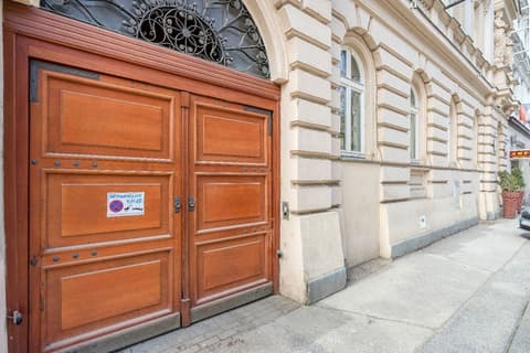 Hotel Europa, Exterior