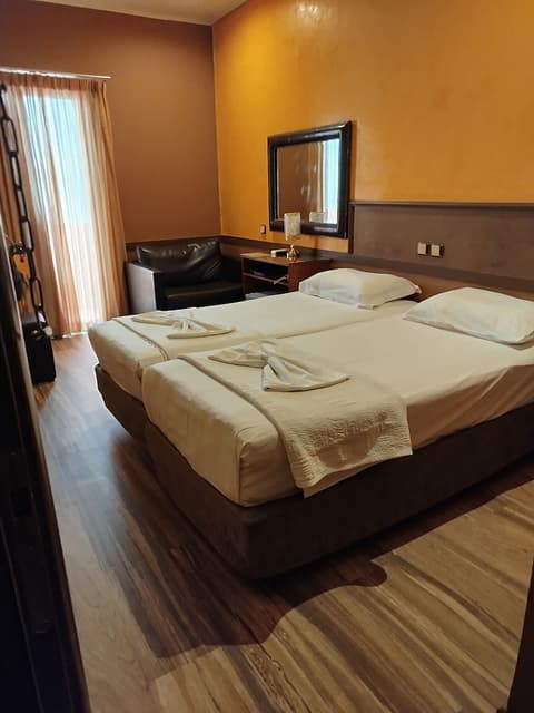 Ephira Hotel