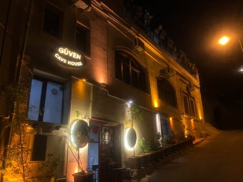 Guven Cave Hotel