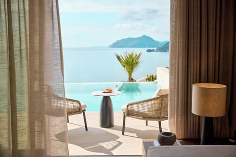 Ella Alkyna – Adults Only