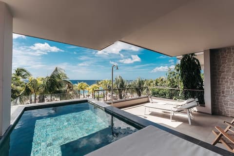 The Kontiki, Terrace/patio