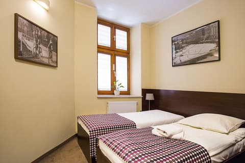 Atlantic Hotel, Room