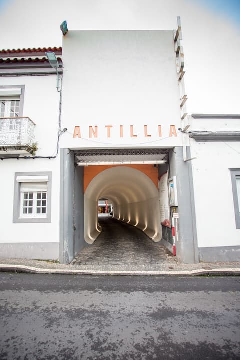 Antillia Hotel, Property entrance
