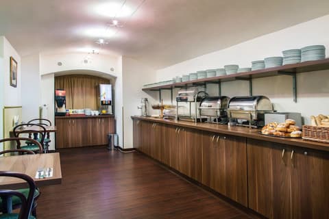 Hotel Taurus, Breakfast area