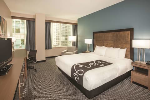 La Quinta Inn & Suites by Wyndham Chicago Downtown, Room