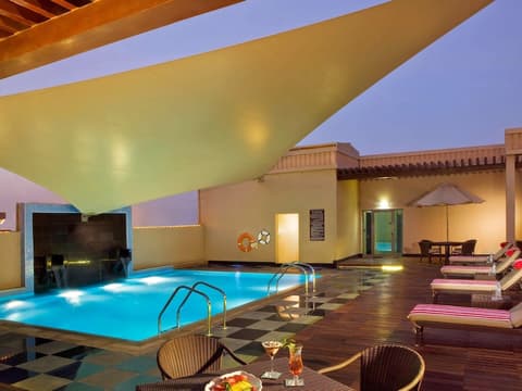Mercure Gold Hotel Jumeirah Dubai by Accor, Pool