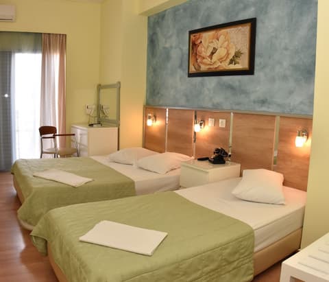 Hotel Socrates, Room